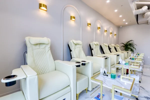 Amandis Nail Spa Miami 18 1